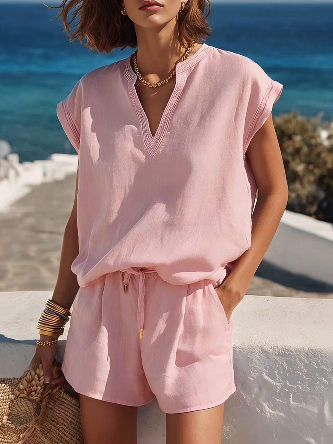 Completo Top e Pantaloni Corti in Stile Resort Casual
