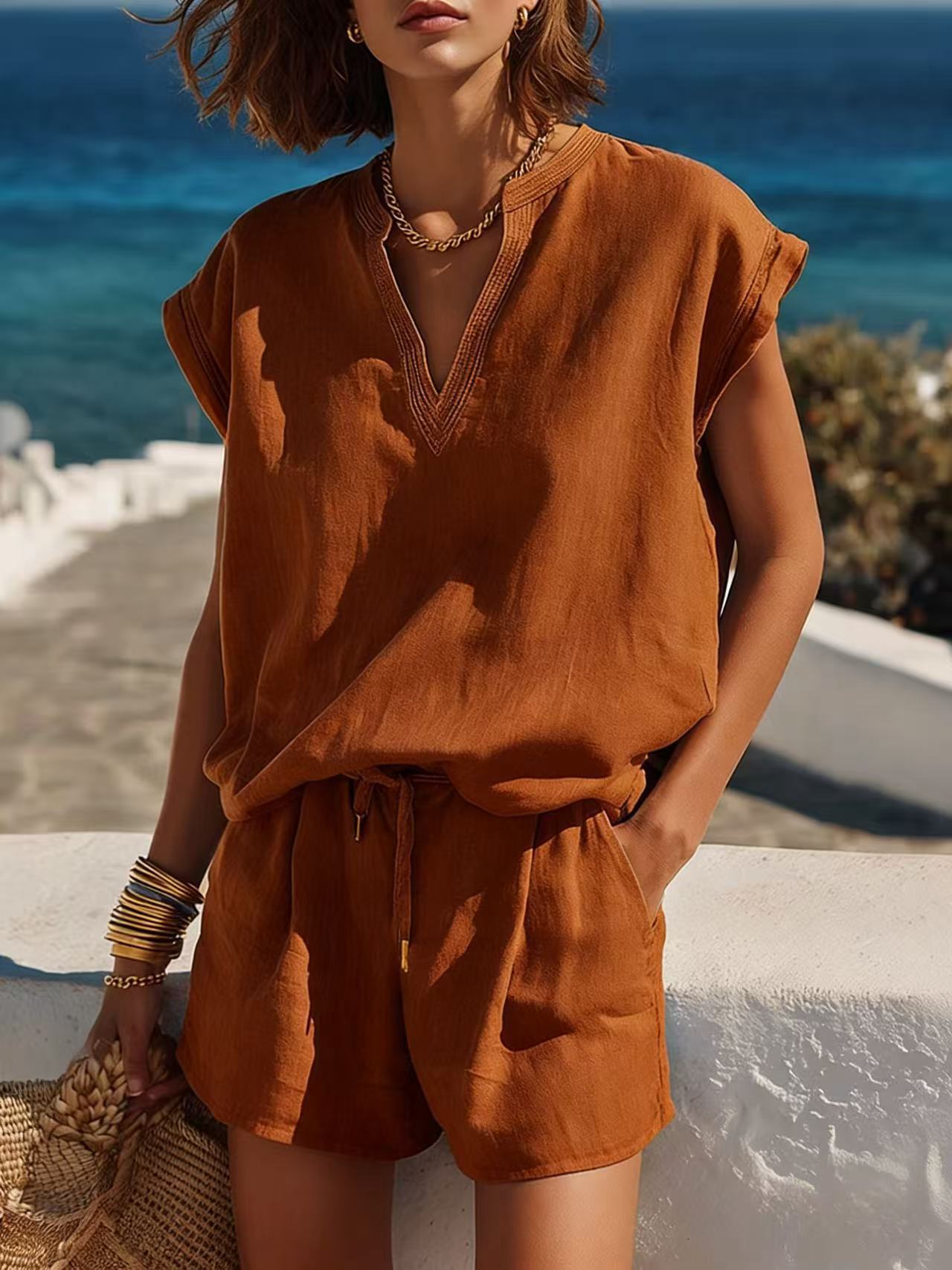 Completo Top e Pantaloni Corti in Stile Resort Casual
