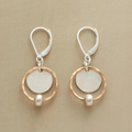Pendientes elegantes de oro y plata con perlas