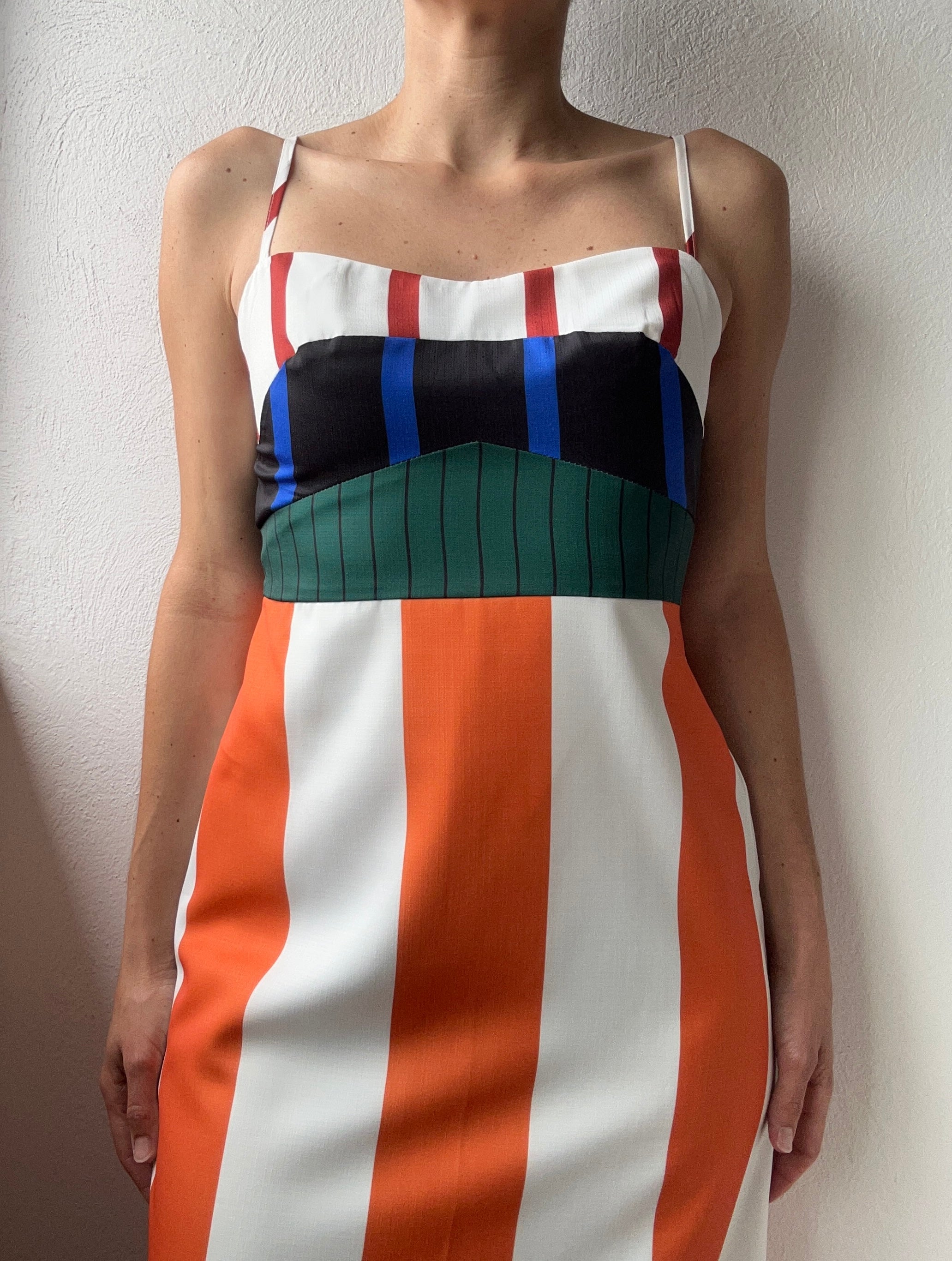 Emilia - Vestido elegante colorido