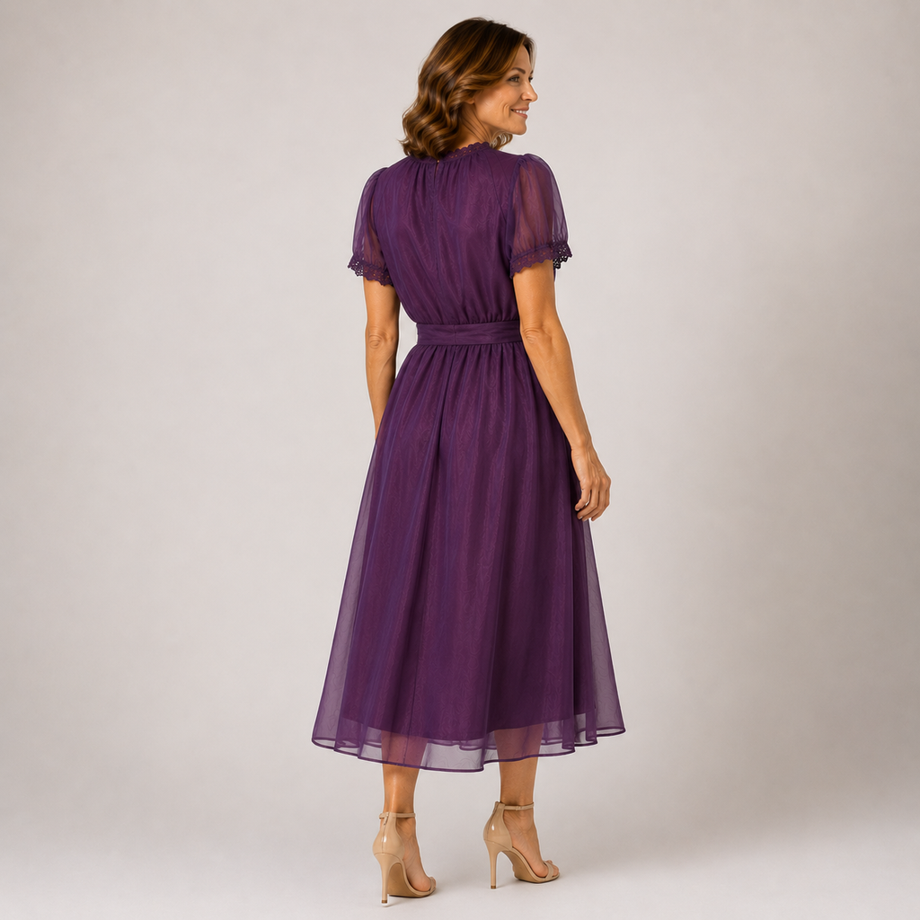 Flavia | Maxi Vestido con Escote en Forma de Gota y Bordado de Encaje Chiffon