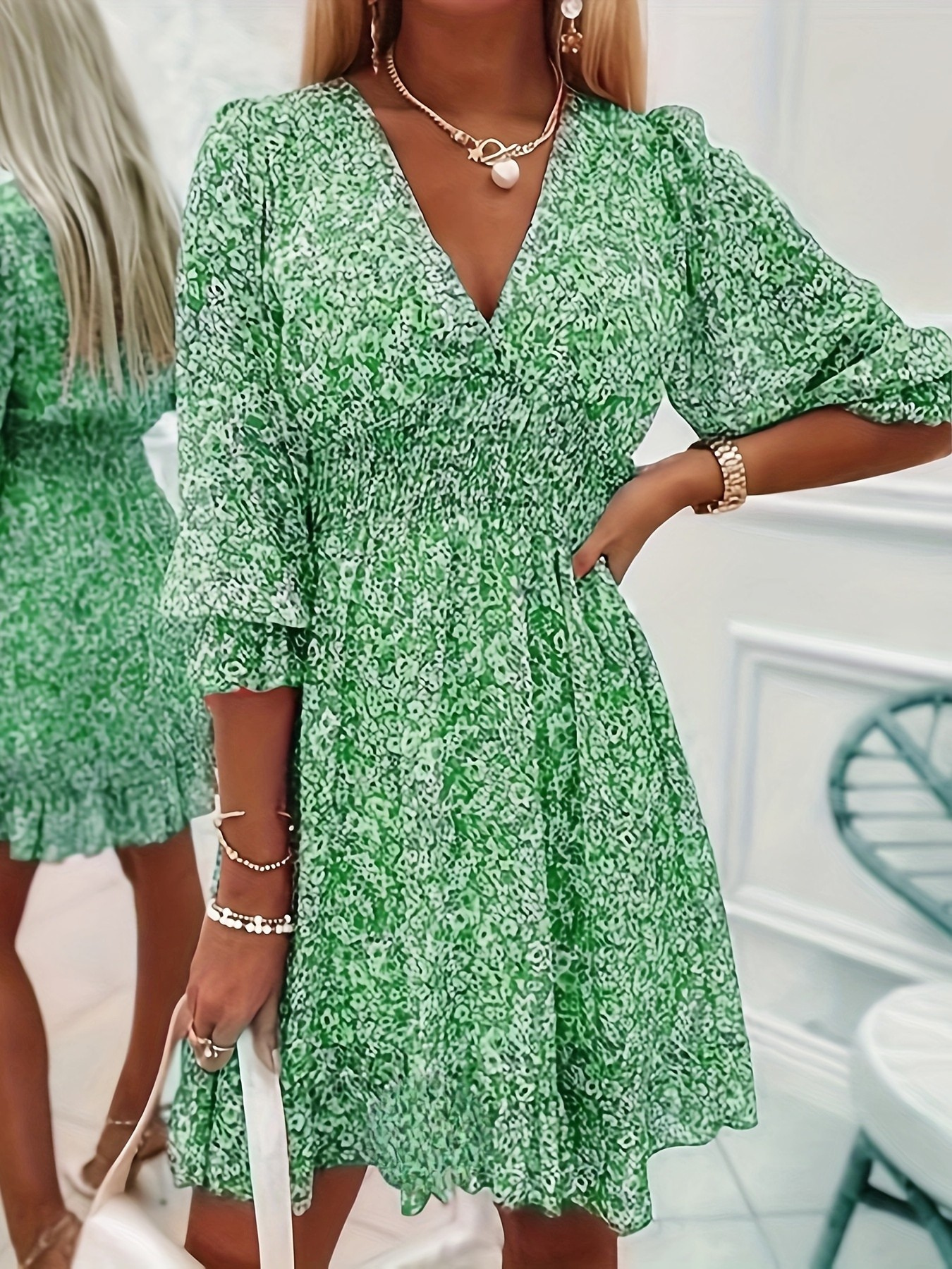 Nissia™ | Vestido Mini de Rayas Florales