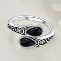 Anillo Elegante con Flor de Piedra Lunar