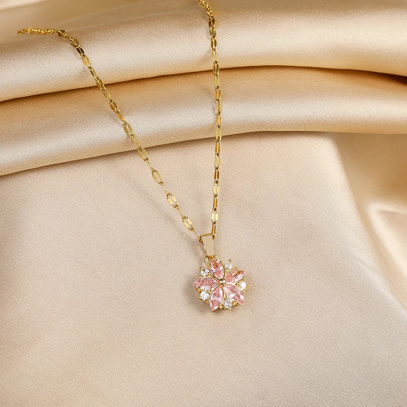 Collar Sakura Rosa Romántico en Acero Inoxidable
