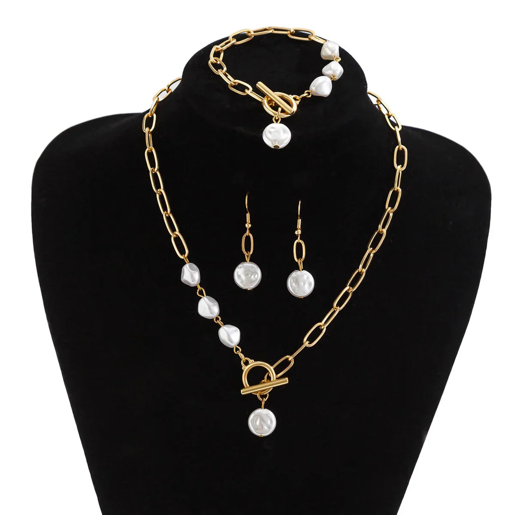 Set di Collana, Bracciale e Orecchini in Perle Paperclip Eleganti