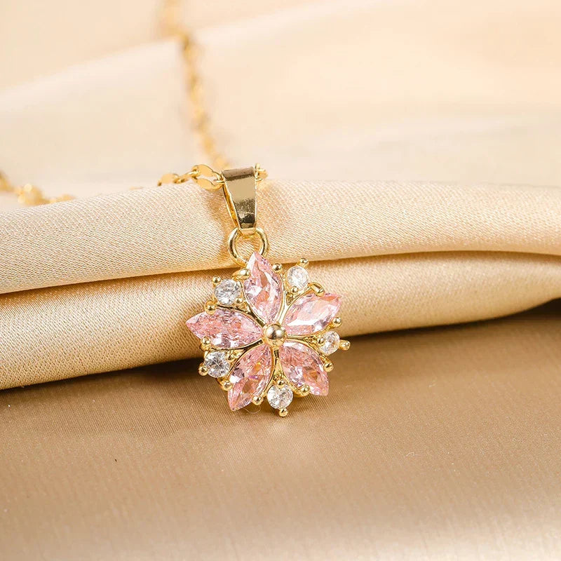 Collar Sakura Rosa Romántico en Acero Inoxidable
