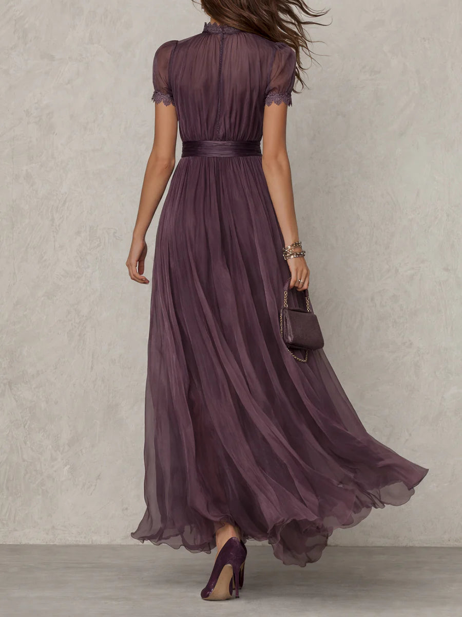 Flavia - Vestito lungo viola con scollo a chiave, bordo in pizzo di chiffon