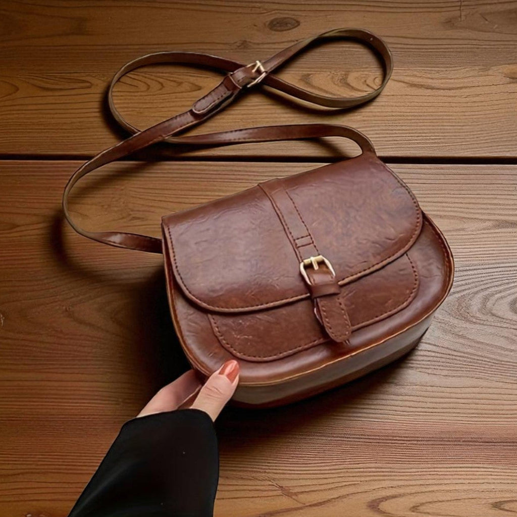 Evelyn Borsa a spalla classica