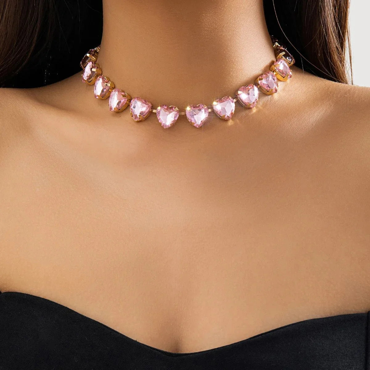 Gargantilla con forma de corazón de cristal