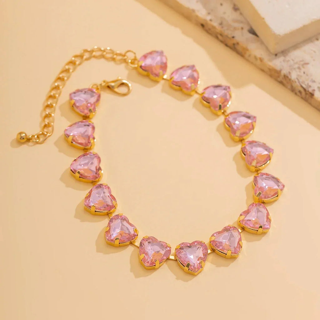 Gargantilla con forma de corazón de cristal