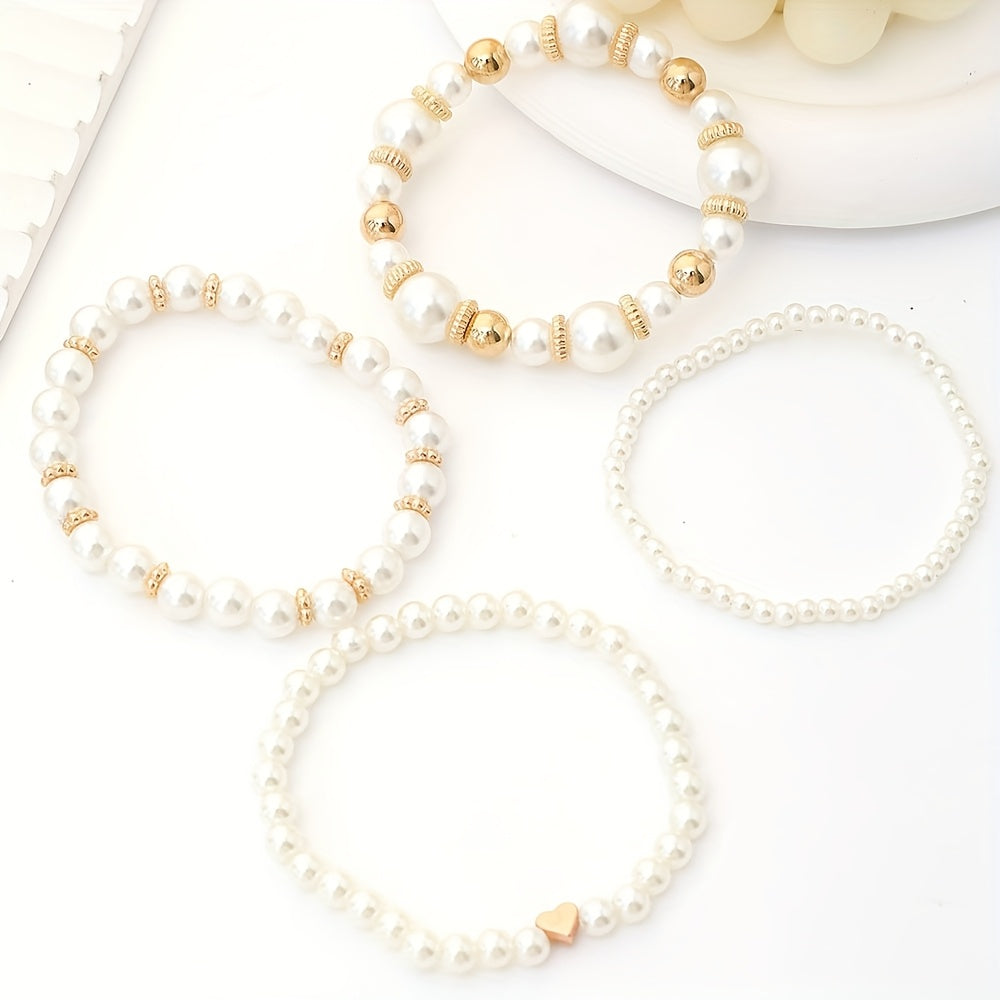 Conjunto de pulseras elegantes en forma de corazón con perlas
