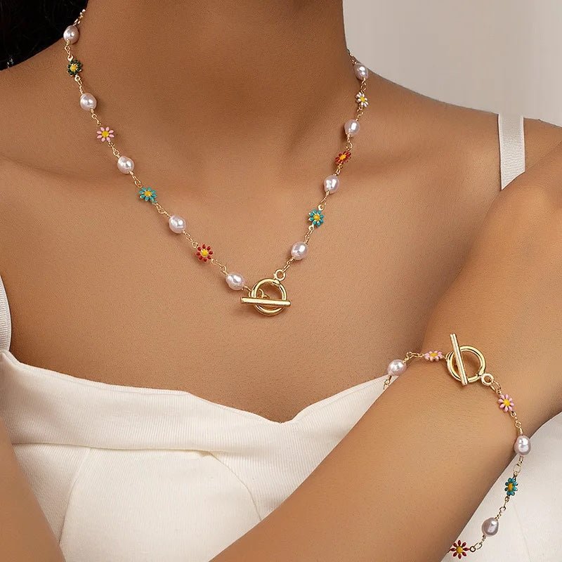 Bracciale e Collana Set di Perle Floreali Primaverili Delicate