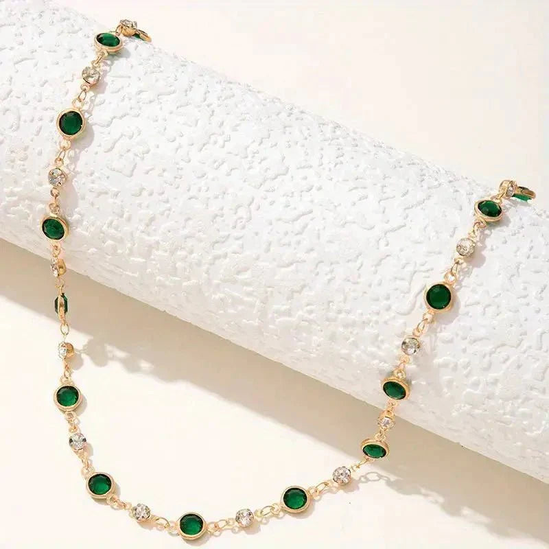 Gargantilla con esmeraldas y diamantes