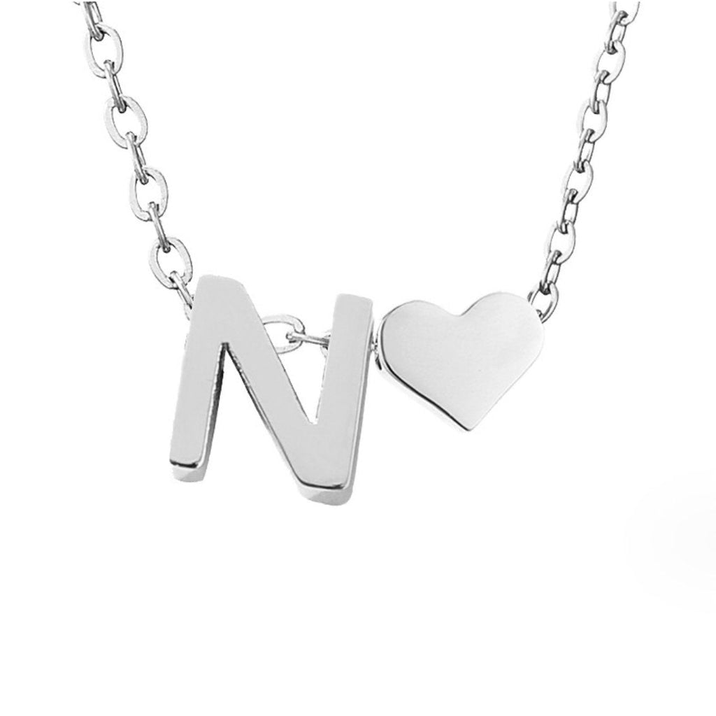 Collar Inicial Intemporal con Colgante en Corazón
