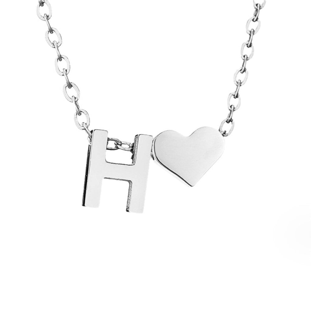 Collar Inicial Intemporal con Colgante en Corazón