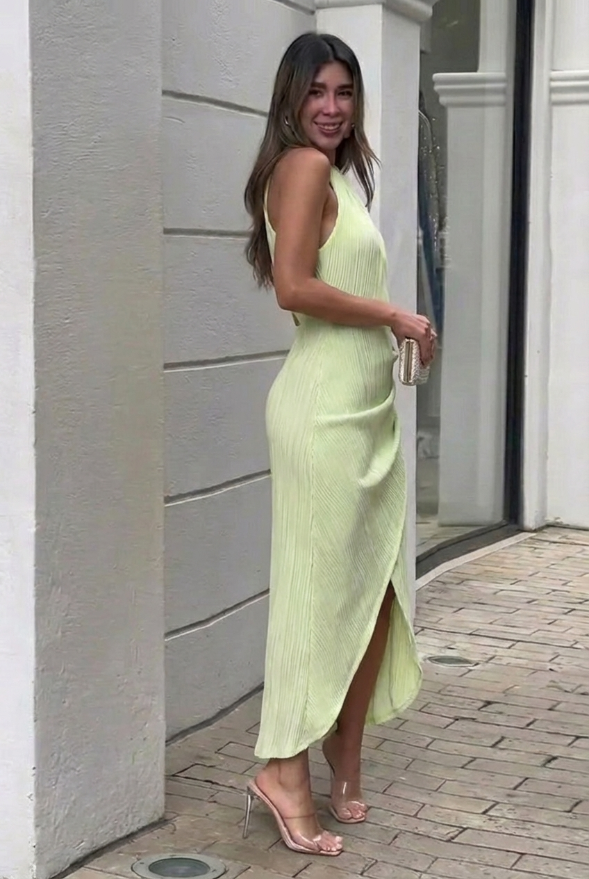 Salima | Vestido plisado con un look sofisticado
