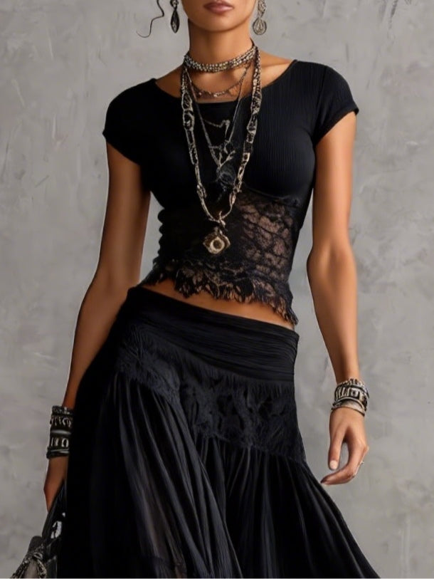 Top Nero in Pizzo Trasparente con Pannelli e Gonna Maxy Plissettata